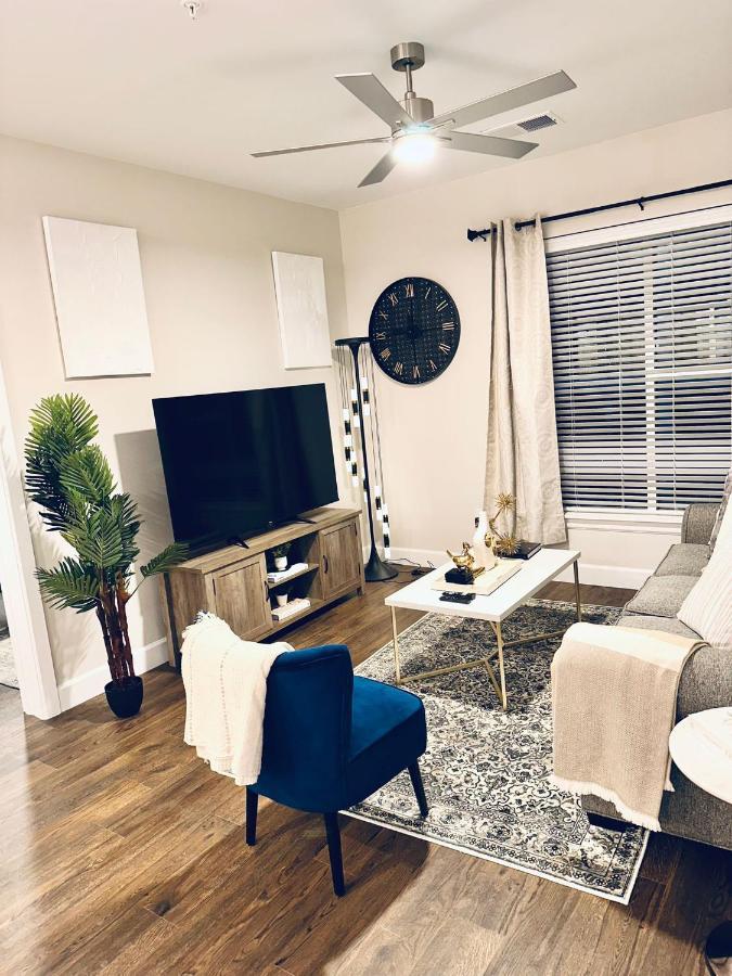 Spacious Castle W Gym Pool Free Parking I Walk To Dowtown N Broadway Nashville Exterior photo
